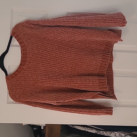 Cozy Aerie Knit Sweater - Picture 2 of 4